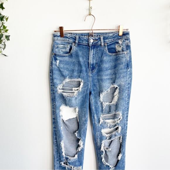AMERICAN EAGLE Distressed Mom Jeans 4 Regular - Picture 3 of 6